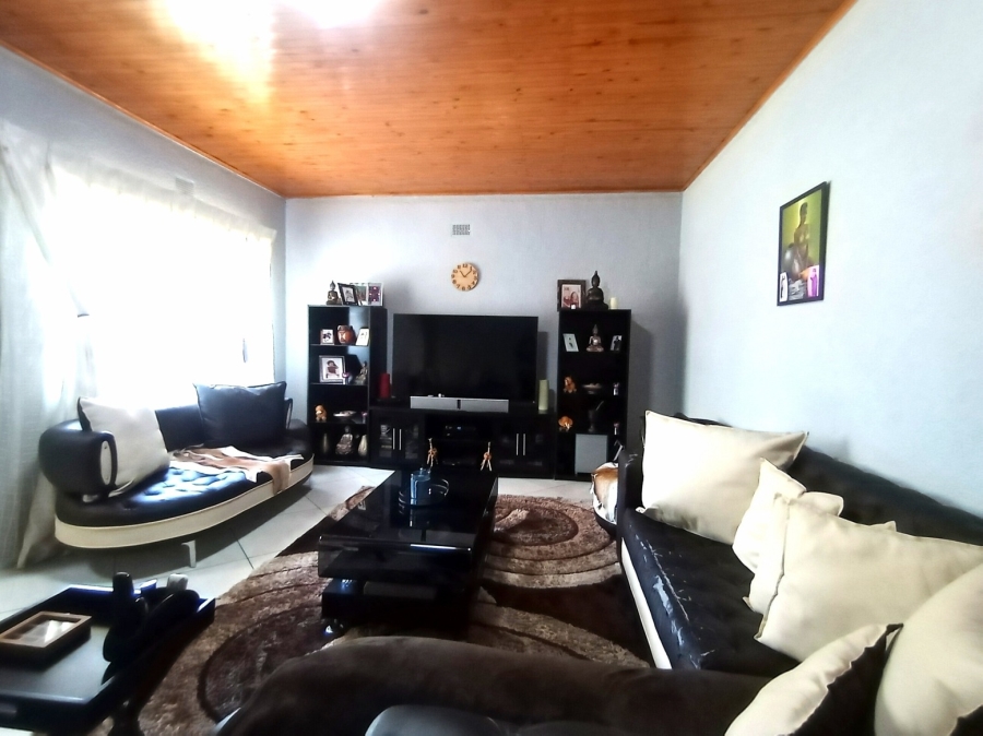 4 Bedroom Property for Sale in Parys Free State